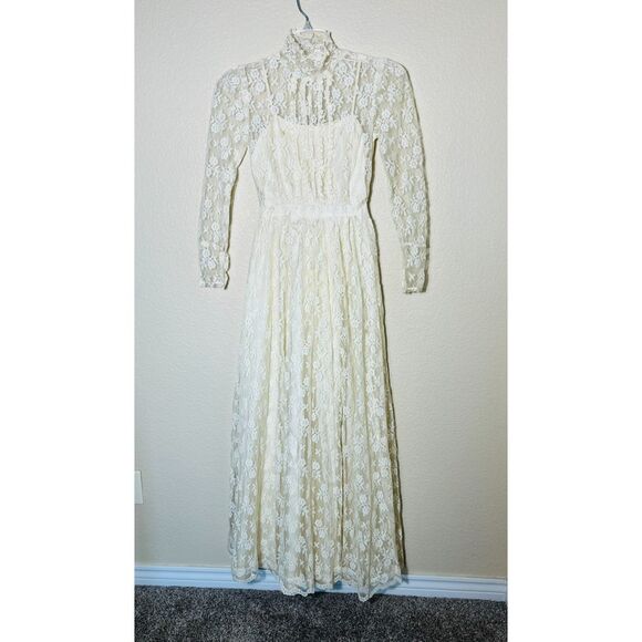 Vintage Ivory Prairie Lace Wedding Gown Custom Made 4-6 - Picture 1 of 12